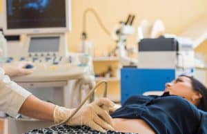 גורמים אפשריים להפלה what can cause abortion